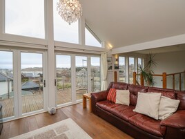 Cottage | Living area