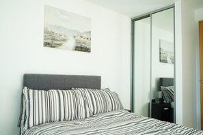 Apartment | 2 bedrooms, iron/ironing board, free WiFi, bed sheets - Inviting 2-bed Apartment in Sheffield (Sheffield)