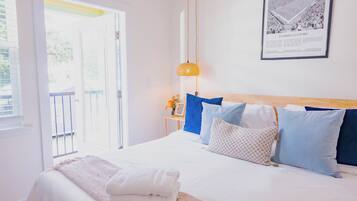 3 bedrooms, desk, iron/ironing board, travel cot