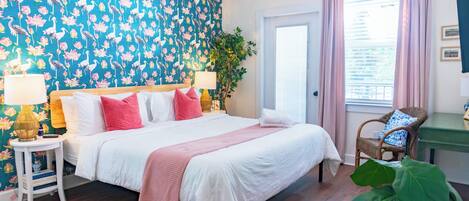 3 bedrooms, desk, iron/ironing board, travel cot