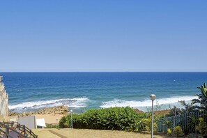 Property grounds - Camarque 85 - Two Bedroom Apartment, Sleeps 4 (Durban)