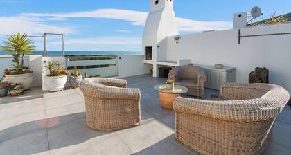 Big Bay Beach Club 37