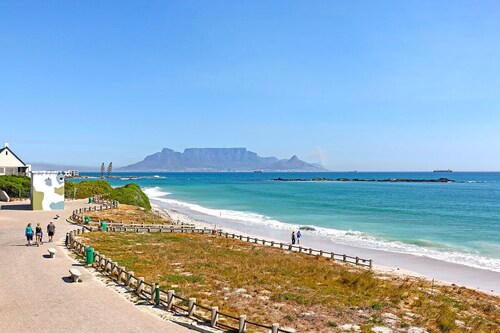 Big Bay Beach Club 98