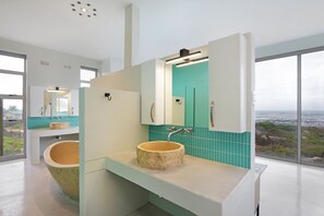 Shower, towels