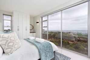 5 bedrooms, free WiFi, bed sheets