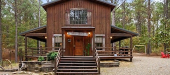 Peaceful Getaway | Hot Tub • Pet-Friendly