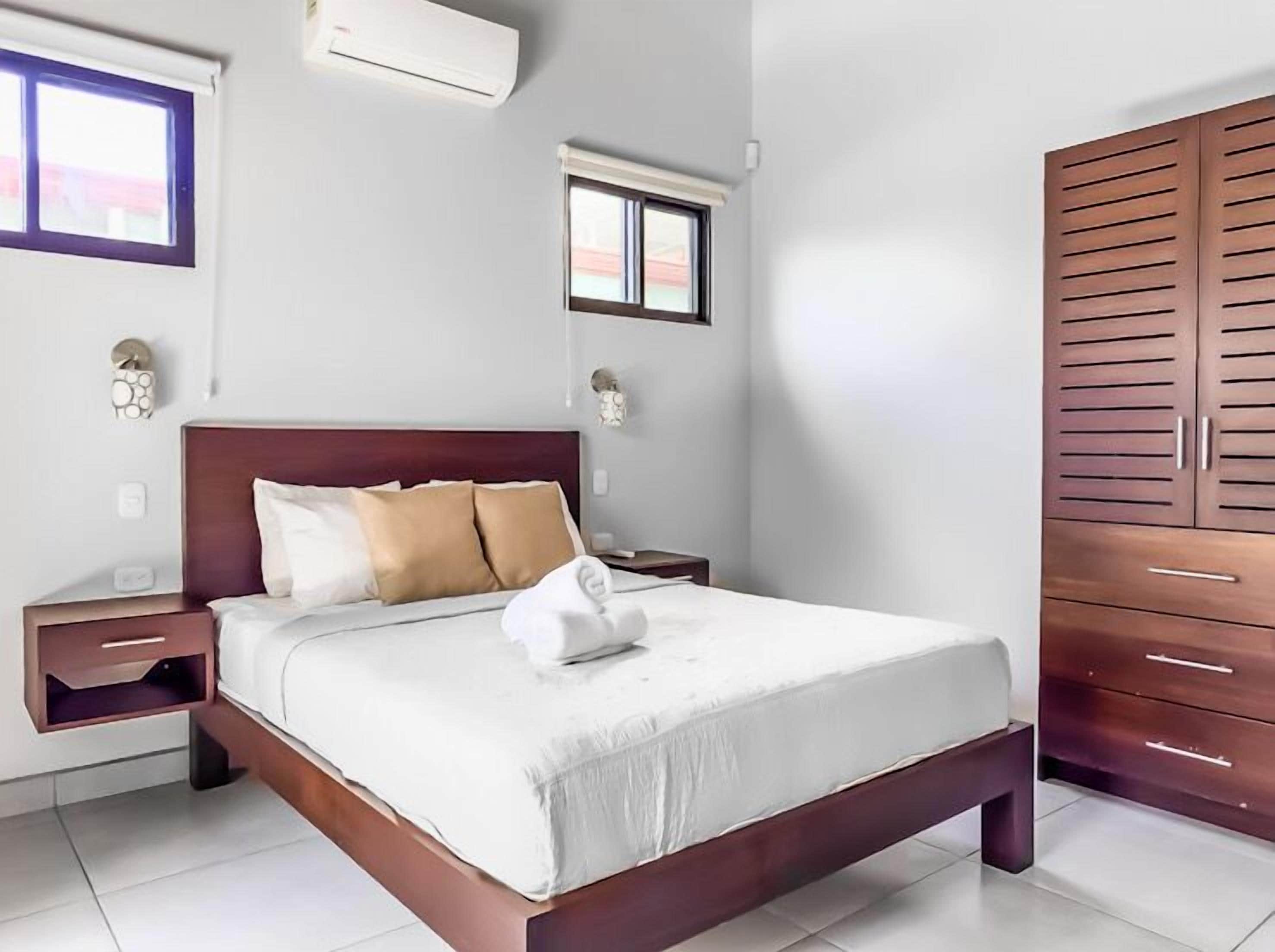 3 chambres, literie hypoallergénique, coffres-forts dans les chambres