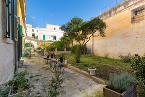 Outdoor dining - Dongiovanni Suite 3 (Lecce)