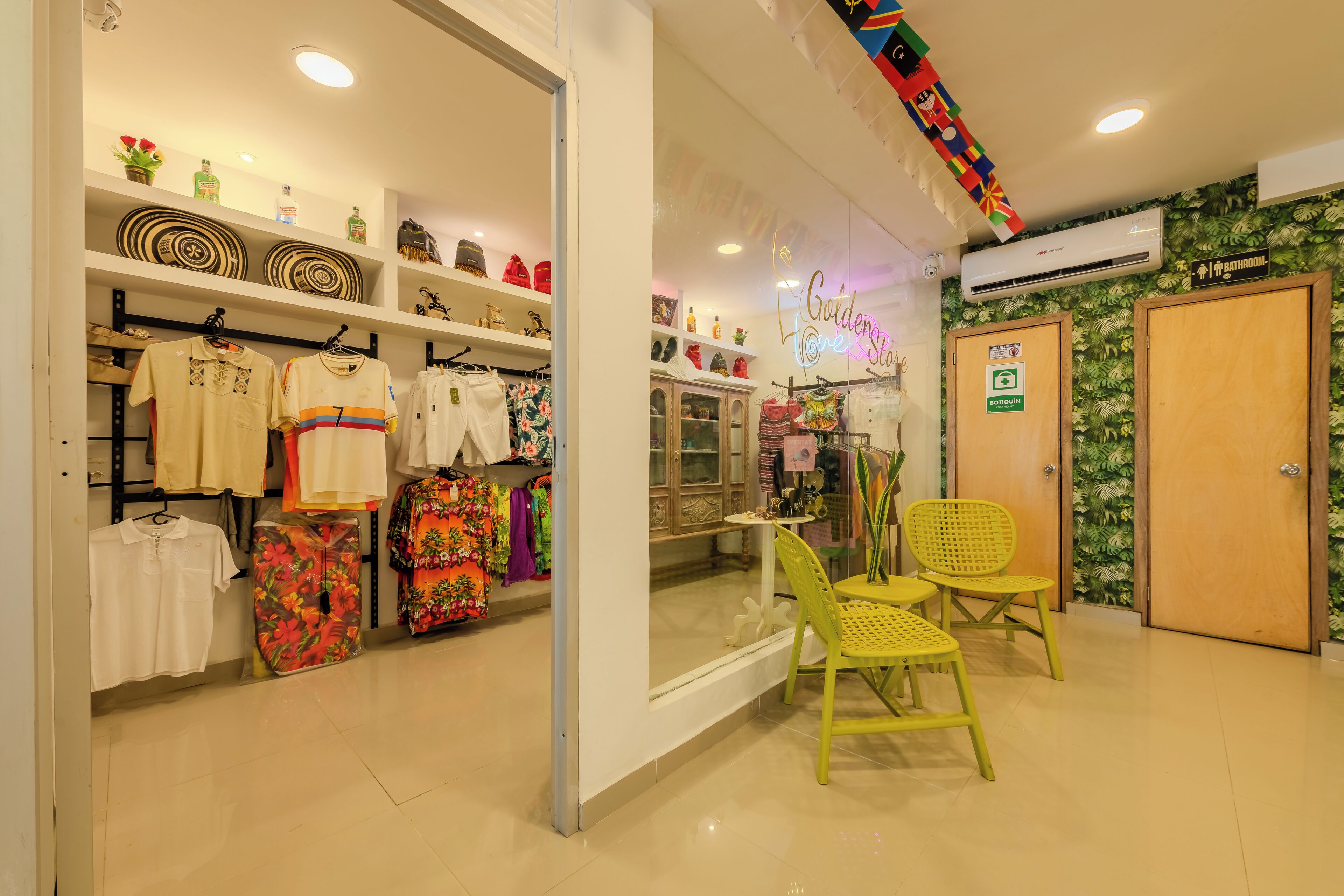 Kedai barangan berjenama