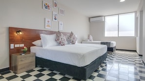 Exclusive Room | Hypo-allergenic bedding, in-room safe - Hostel Dorado Plaza Getsemaní (Cartagena)