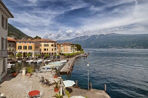 Marina - Panorama al Porto by Theater Home - directly on the port of Gargnano with marvellous lake view (Gargnano)