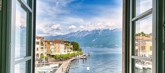 Panorama al Porto by Theater Home - directly on the port of Gargnano with marvellous lake view