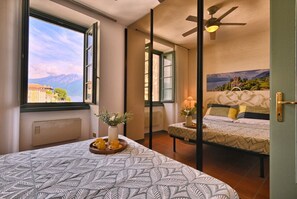 Bed sheets - Panorama al Porto by Theater Home - directly on the port of Gargnano with marvellous lake view (Gargnano)