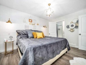 4 室のベッドルーム、アイロン / アイロン台、旅行用ベビーベッド、WiFi (無料)