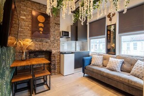 ハウス | リビング エリア | テレビ