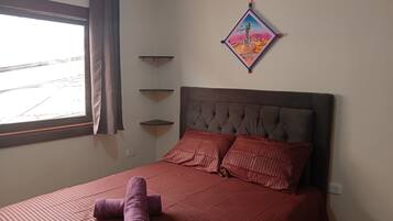 Ropa de cama hipoalergénica, minibar, muebles diferentes y wifi gratis