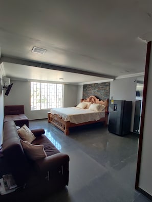 Family Room, 1 King Bed | Minibar, free WiFi, bed sheets - La Perla del Caribe (Riohacha)