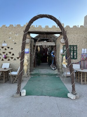 Fachada de la propiedad