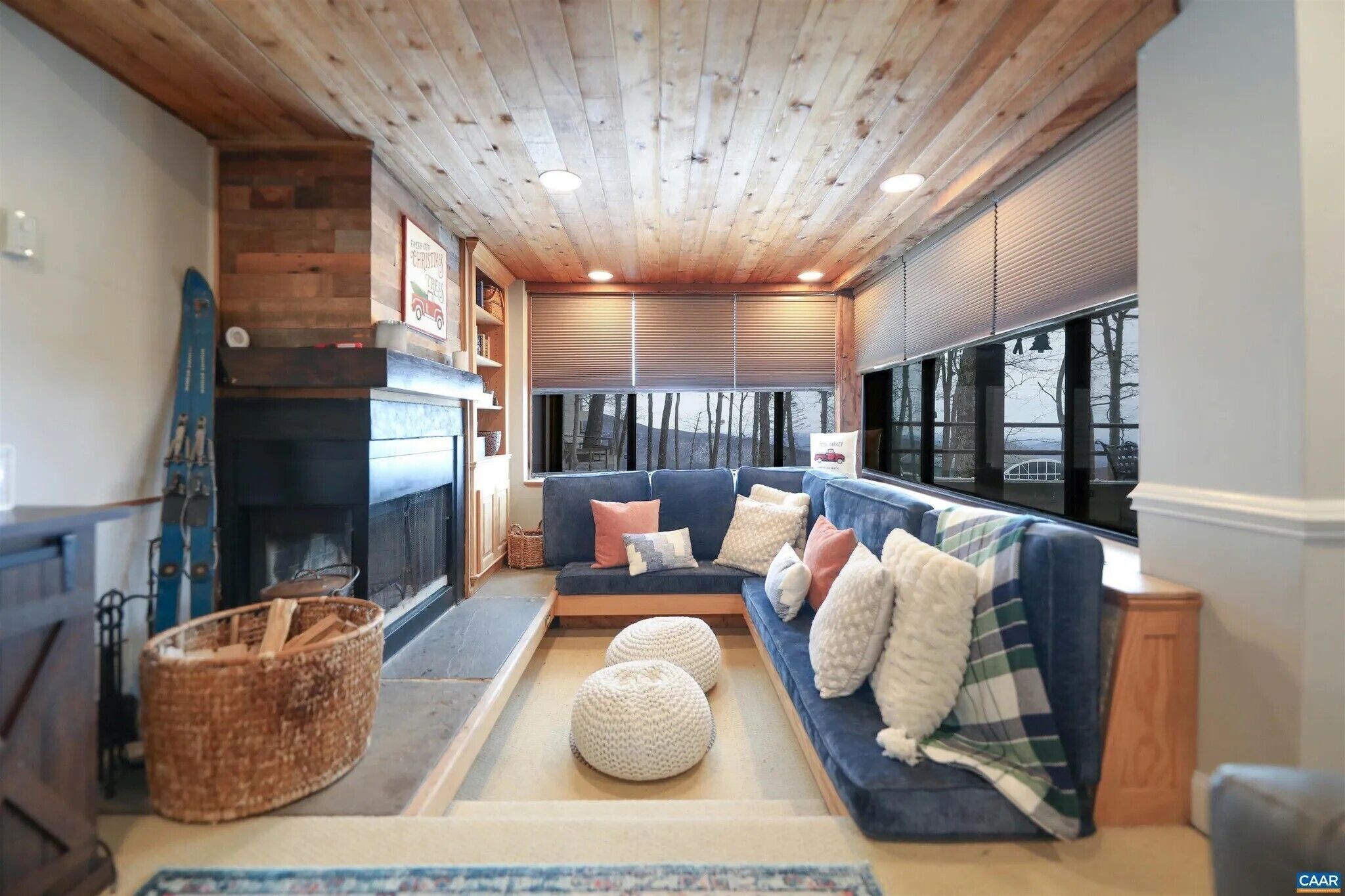 Premiere 2BR 2BA slope side condo in the heart of Wintergreen Resort Village!