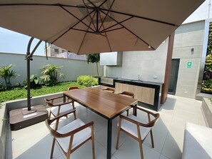 Outdoor dining - ֎ ǀ Modern apartment as five-star hotel in Miraflores (Miraflores)