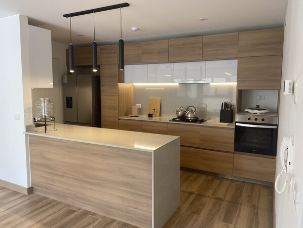 Fridge, microwave, oven, stovetop - ֎ ǀ Modern apartment as five-star hotel in Miraflores (Miraflores)