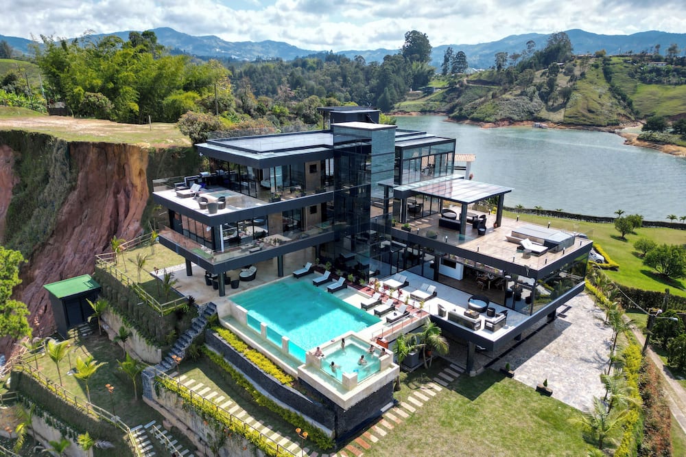 Vivanti Resort