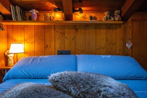 3 chambres, accès au Wi-Fi (inclus), literie fournie