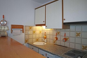 Fridge, dishwasher - 50m from ski slopes, 3rd floor, balcony, tv, ski locker, 36m², Les Orres (Les Orres)
