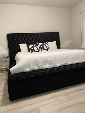 4 chambres, fer et planche Ă repasser, Wi-Fi, draps fournis