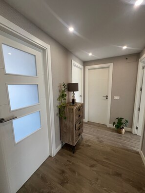 Interior - Maravilloso Apartamento A 1 Minuto A PIE DE LA Playa DE LOS Alamos-torremolinos (Torremolinos)