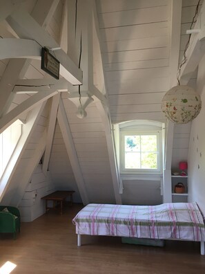 5 bedrooms, WiFi - Votre Séjour en Aveyron : Maison de Caractère au Pied D'un Château Médiéval (Muret-le-Château)