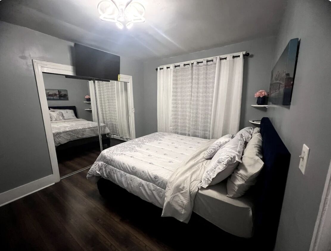 4 chambres, fer et planche à repasser, Wi-Fi, draps fournis