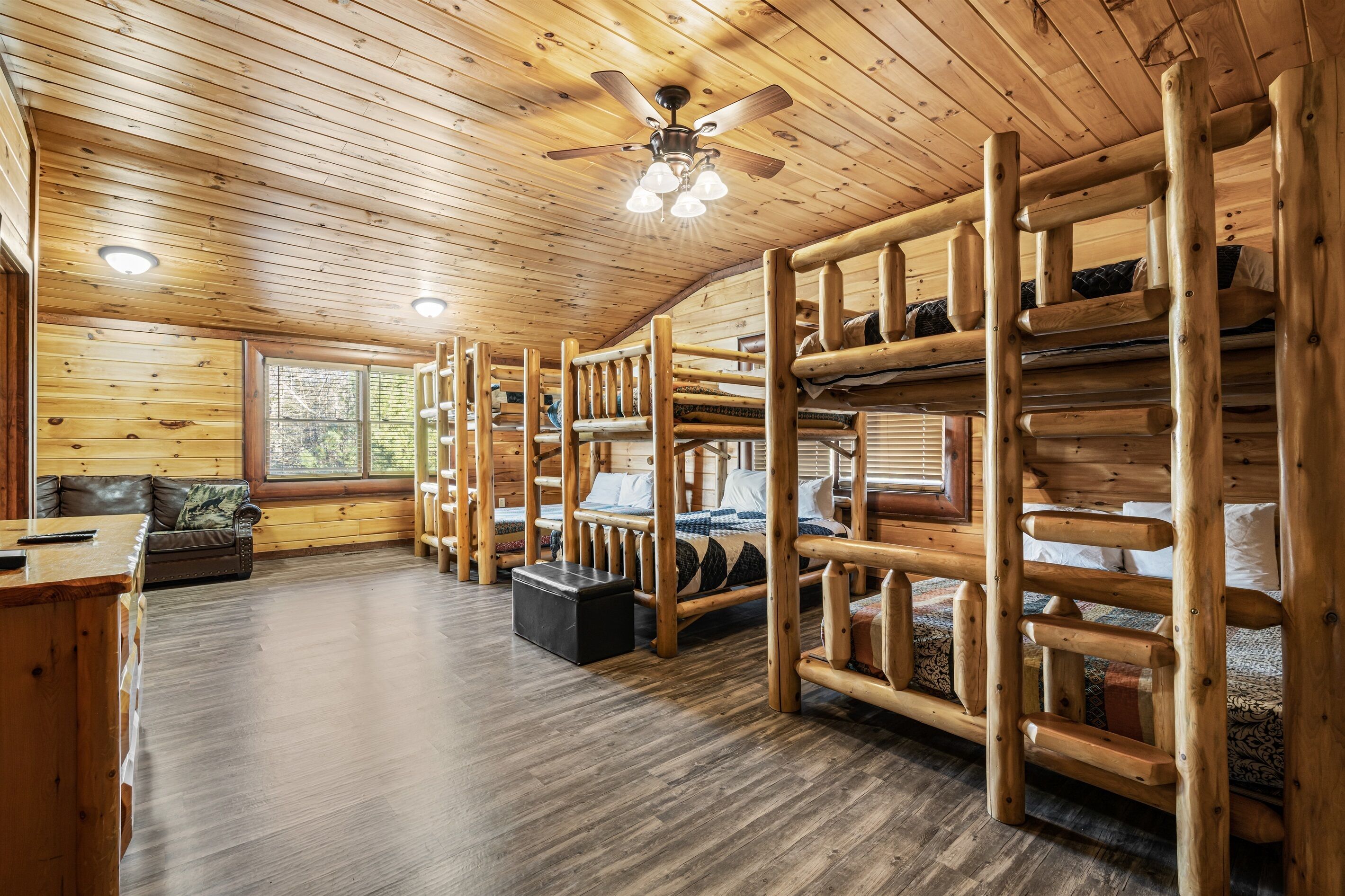 5 Schlafzimmer, Bügeleisen/Bügelbrett, kostenloses WLAN, Bettwäsche