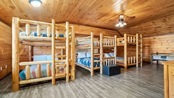 5 quartos, ferros/tábuas de passar roupa, Wi-Fi de cortesia