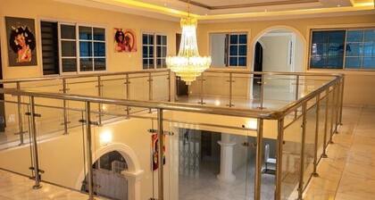 E.A. Villa at Palm Lands Takoradi
Luxury house overlooking the Atlantic ocean