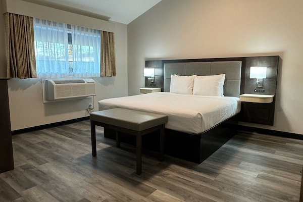 1 bedroom, desk, iron/ironing board, free WiFi