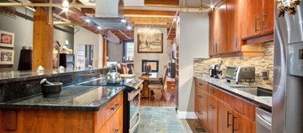 Executive Loft-Styled Condo with FREE Parking
