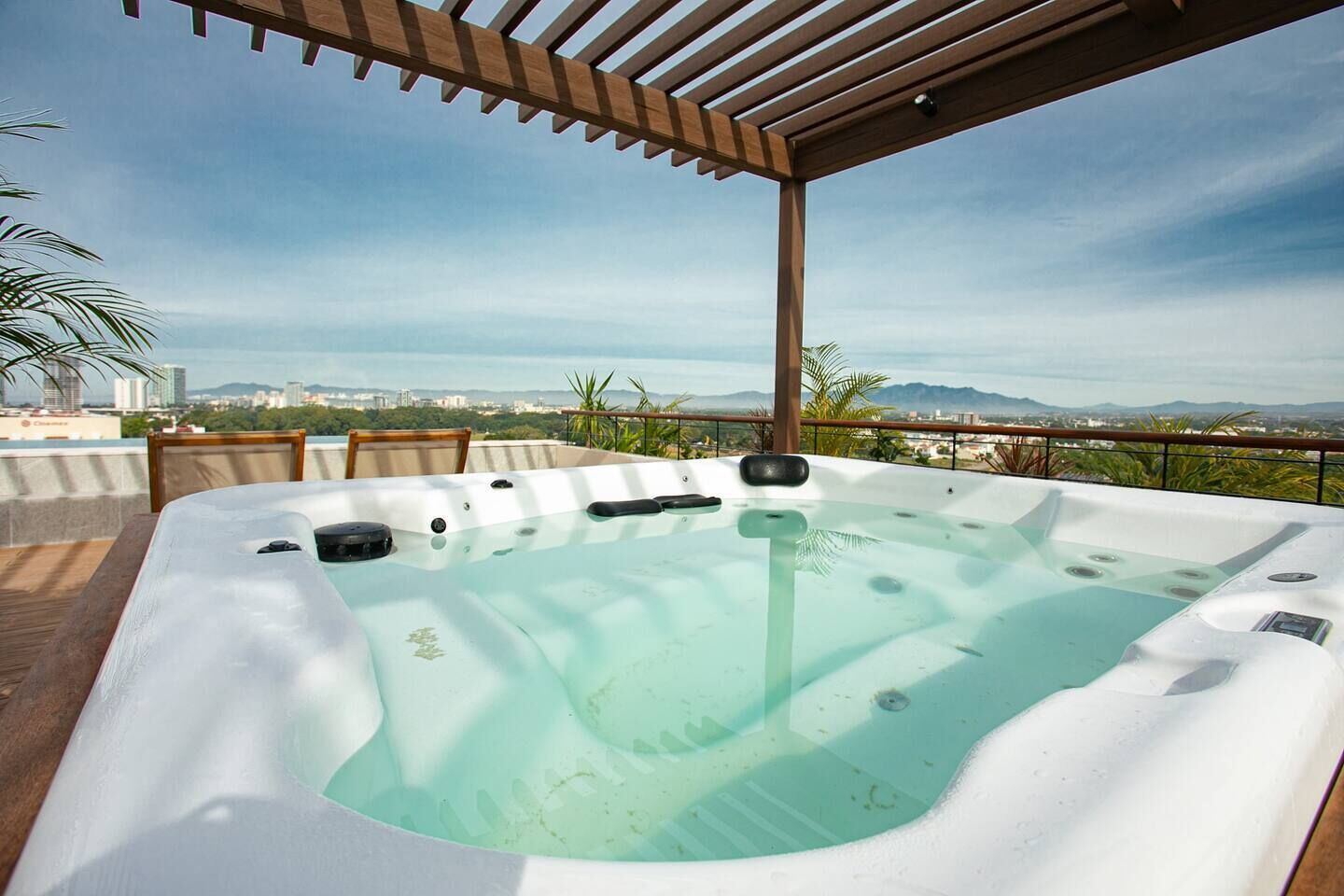 مغطس سبا خارجي