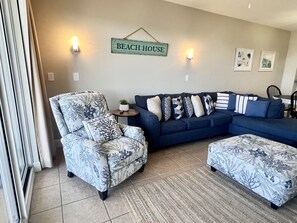 Smart TV, lettore DVD, libri