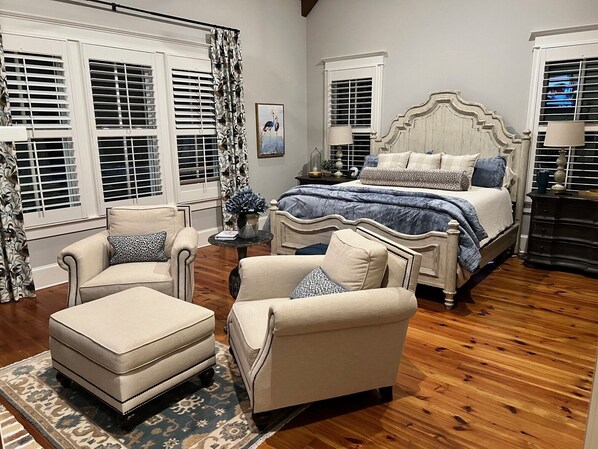 4 Schlafzimmer, Bügeleisen/Bügelbrett, WLAN, Bettwäsche