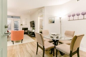 Dining - Recharge in the Spa at a Westwood Hideaway G06 (Los Angeles)