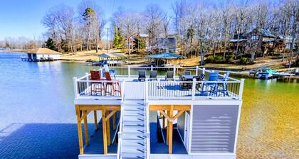 Lakefront Luxury - NEW 6BR, Lake Anna, Dock, Games