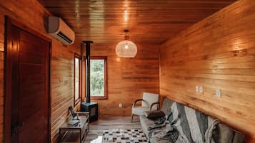 Romantic Chalet | Living area