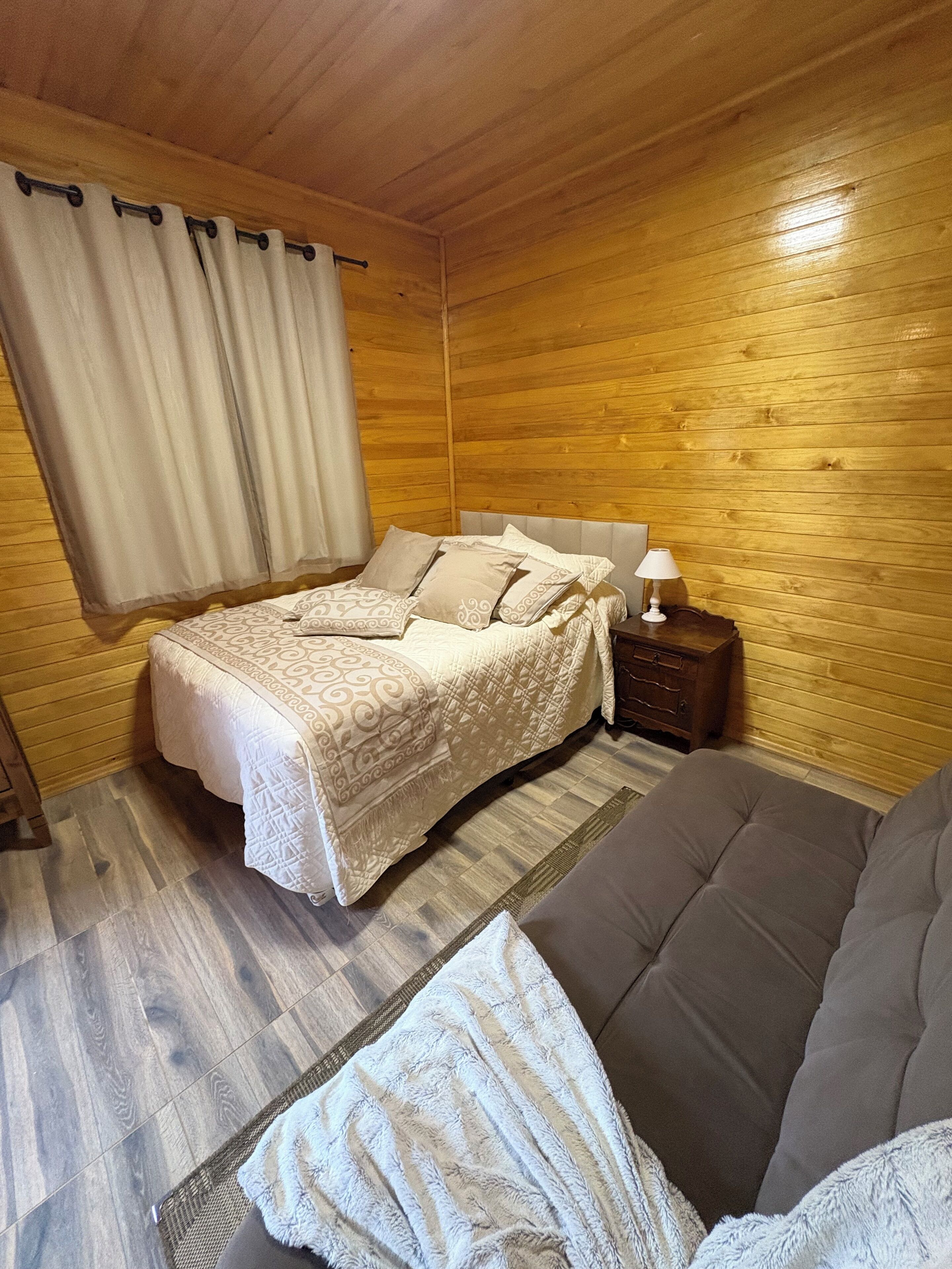 Romantisk alpehytte | 1 soverom, sengetøy i egyptisk bomull og sengetøy av topp kvalitet