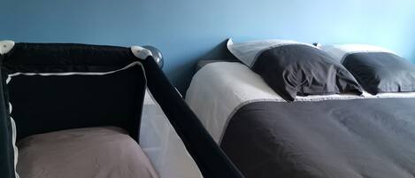 2 bedrooms, free WiFi, bed sheets