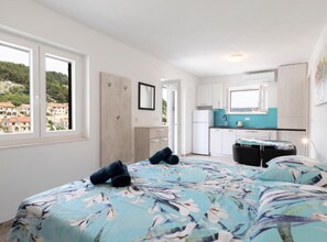 4 quartos, ferros/tábuas de passar roupa, Wi-Fi, roupa de cama