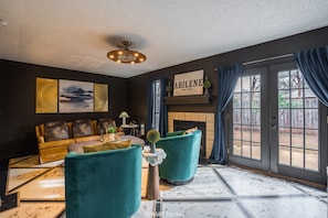Interior - Mad Men - A Sayles Ranch Home (Abilene)