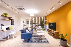 Deluxe Apartment | Living area - Comfy Love Nest w/ Private Pacific View (Panama City)