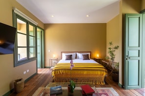 In-room safe, individually decorated, individually furnished, free WiFi - Sazagua Reserva Natural Cocora   (Salento)