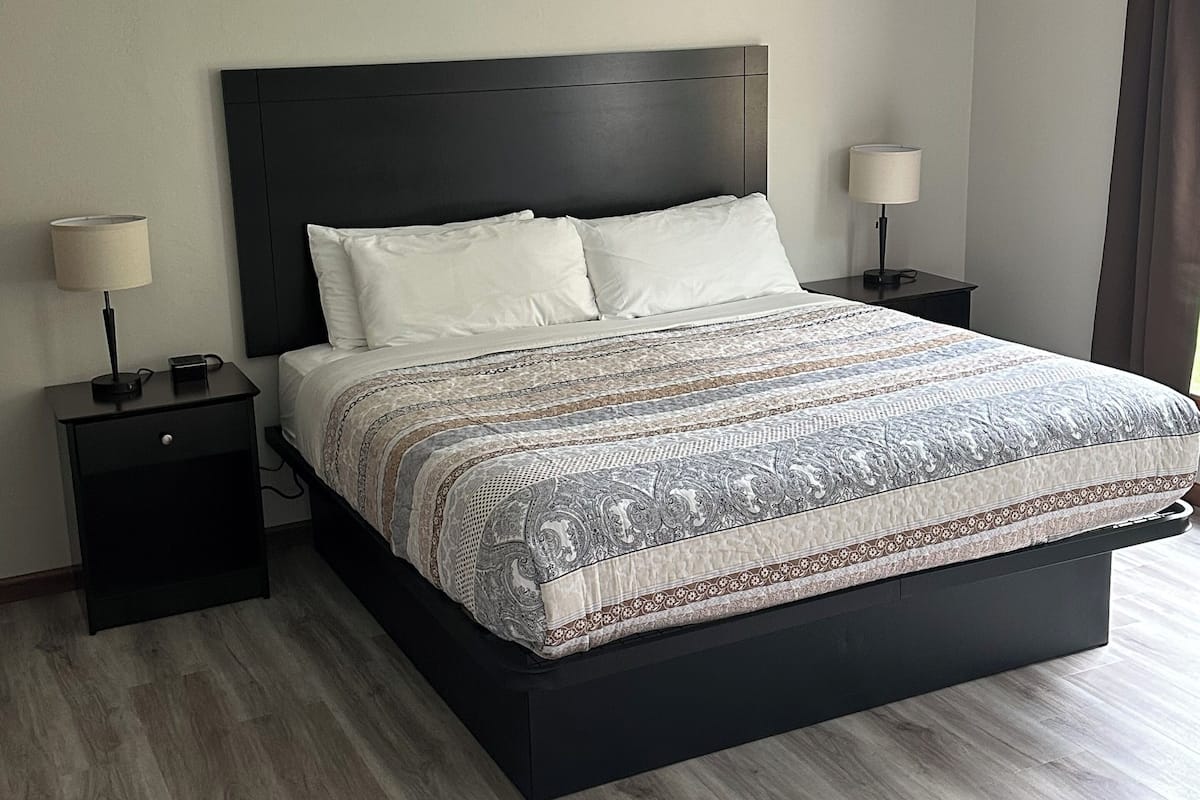 1 habitación, decoración personalizada y muebles diferentes